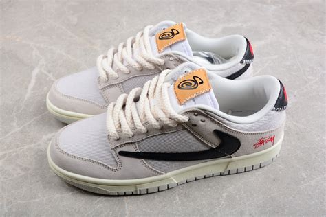 fake nike sb stussy